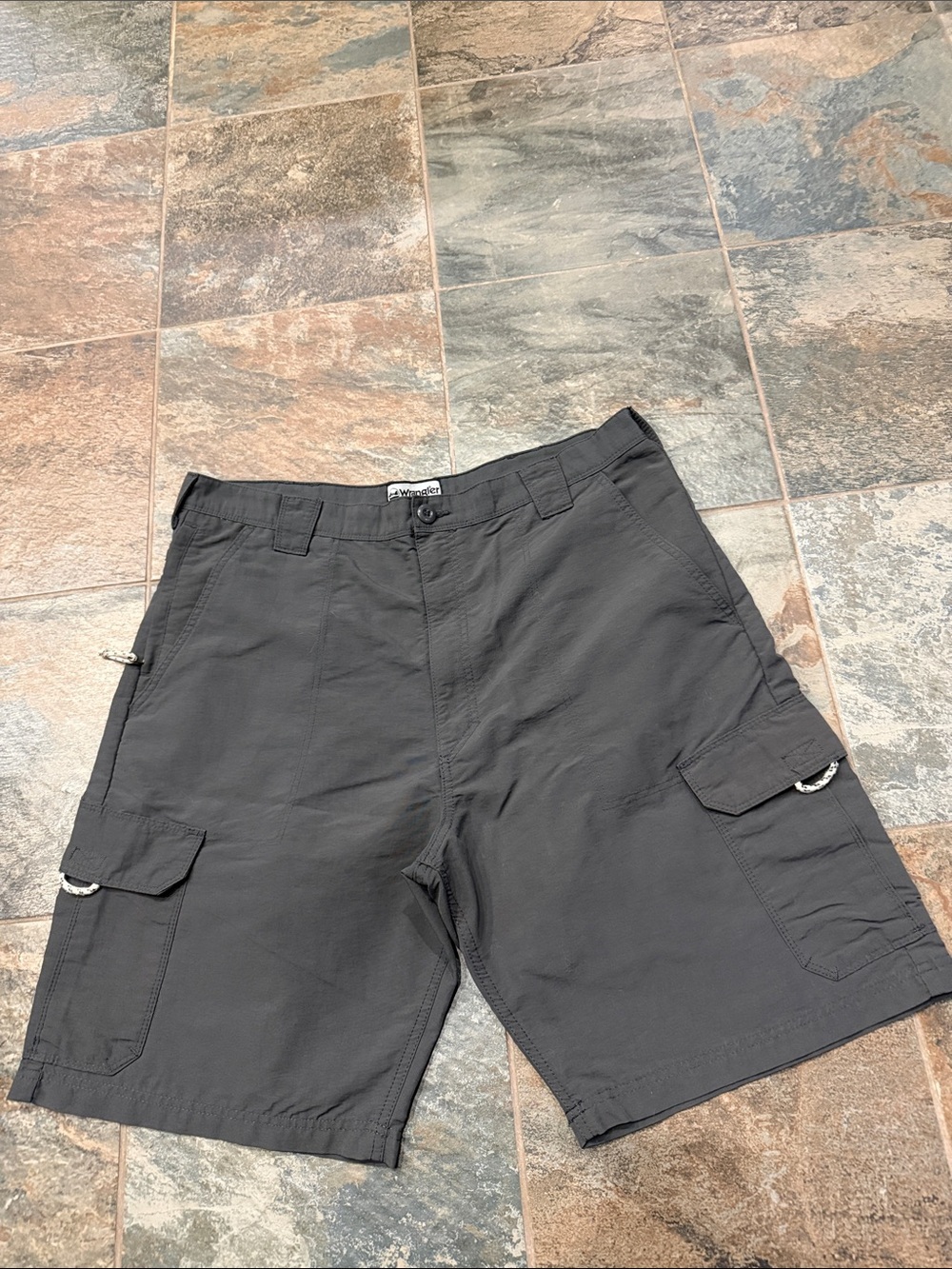 Wrangler Men's Charcoal Gray Cargo Shorts